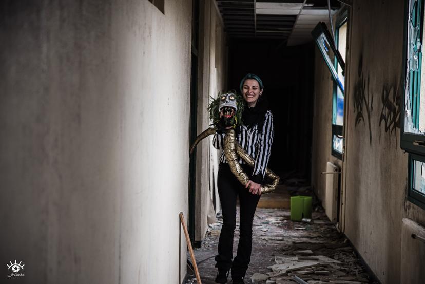 Pixi, BeetleJuice, Tim Burton, Helper, Friend