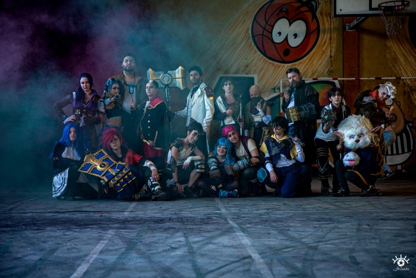 Arcane, Jinx, Jayce, League of legends, lol, riot, fumigène, urbex