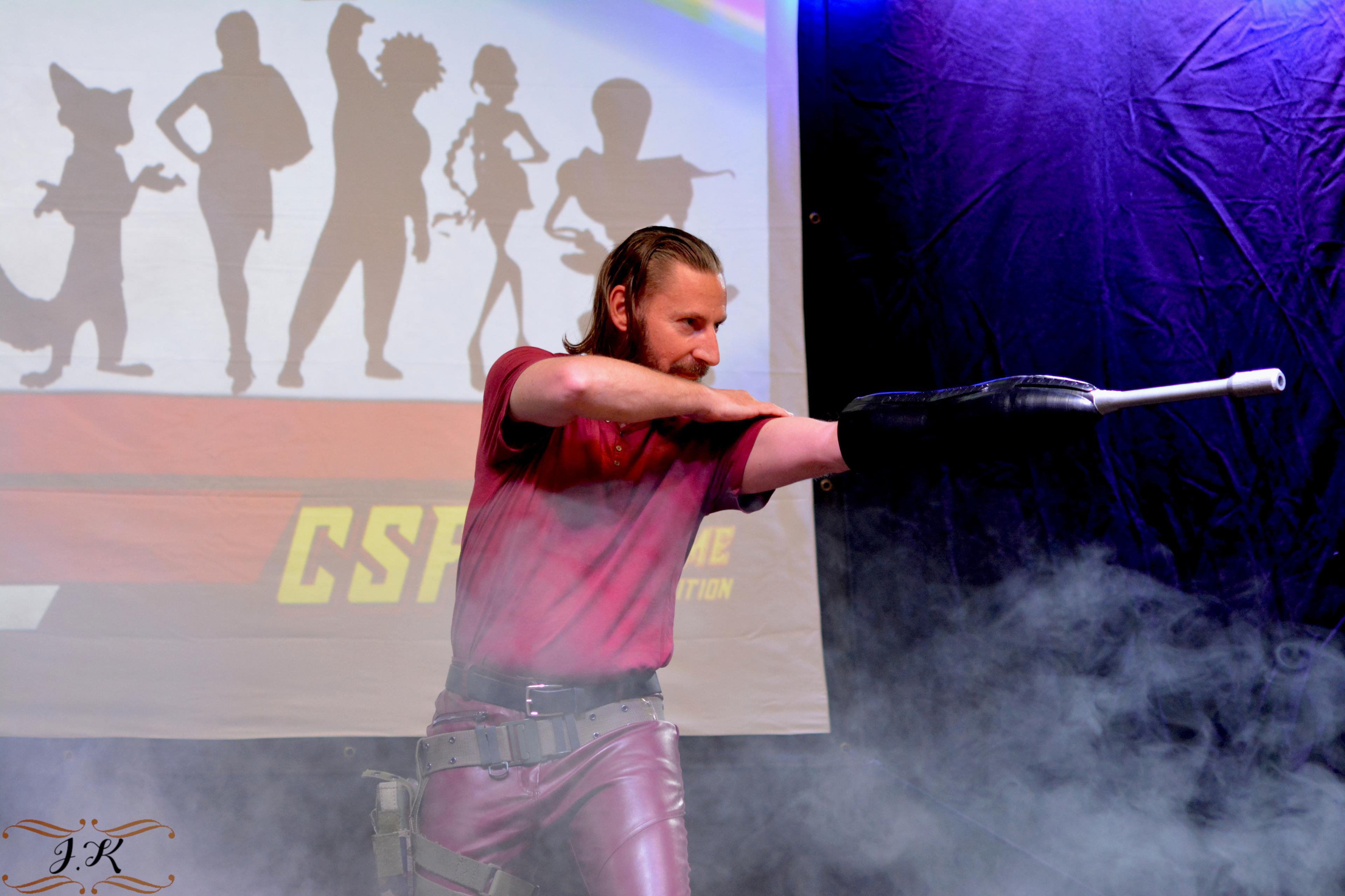 scene-convention-sf-orange_7fa61e0f-166f-46a6-919c-eddf22ce8dca.jpg