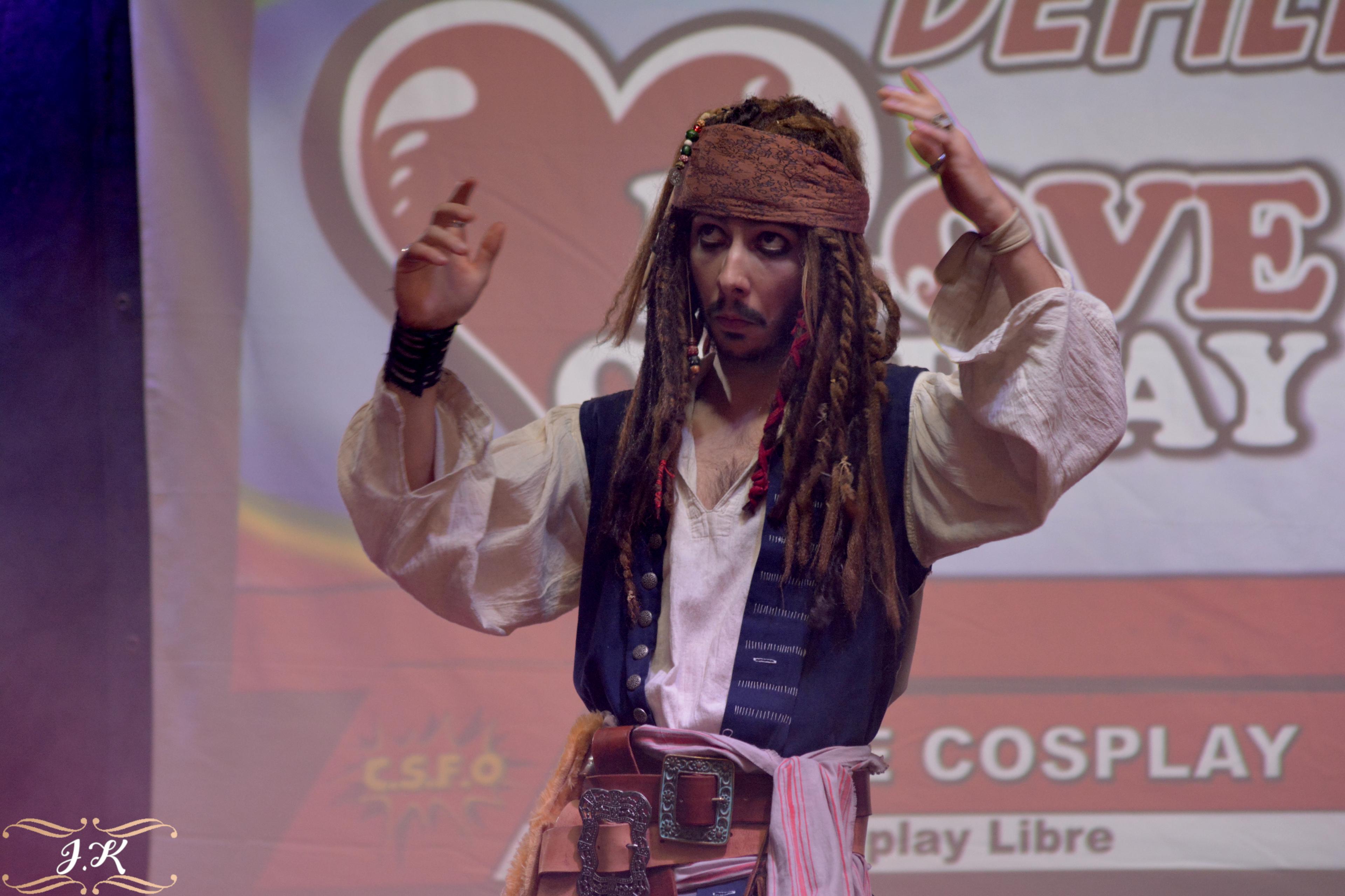 scene-convention-sf-orange_76baaefc-5197-445a-a1c7-dccaf27b0f1f.jpg