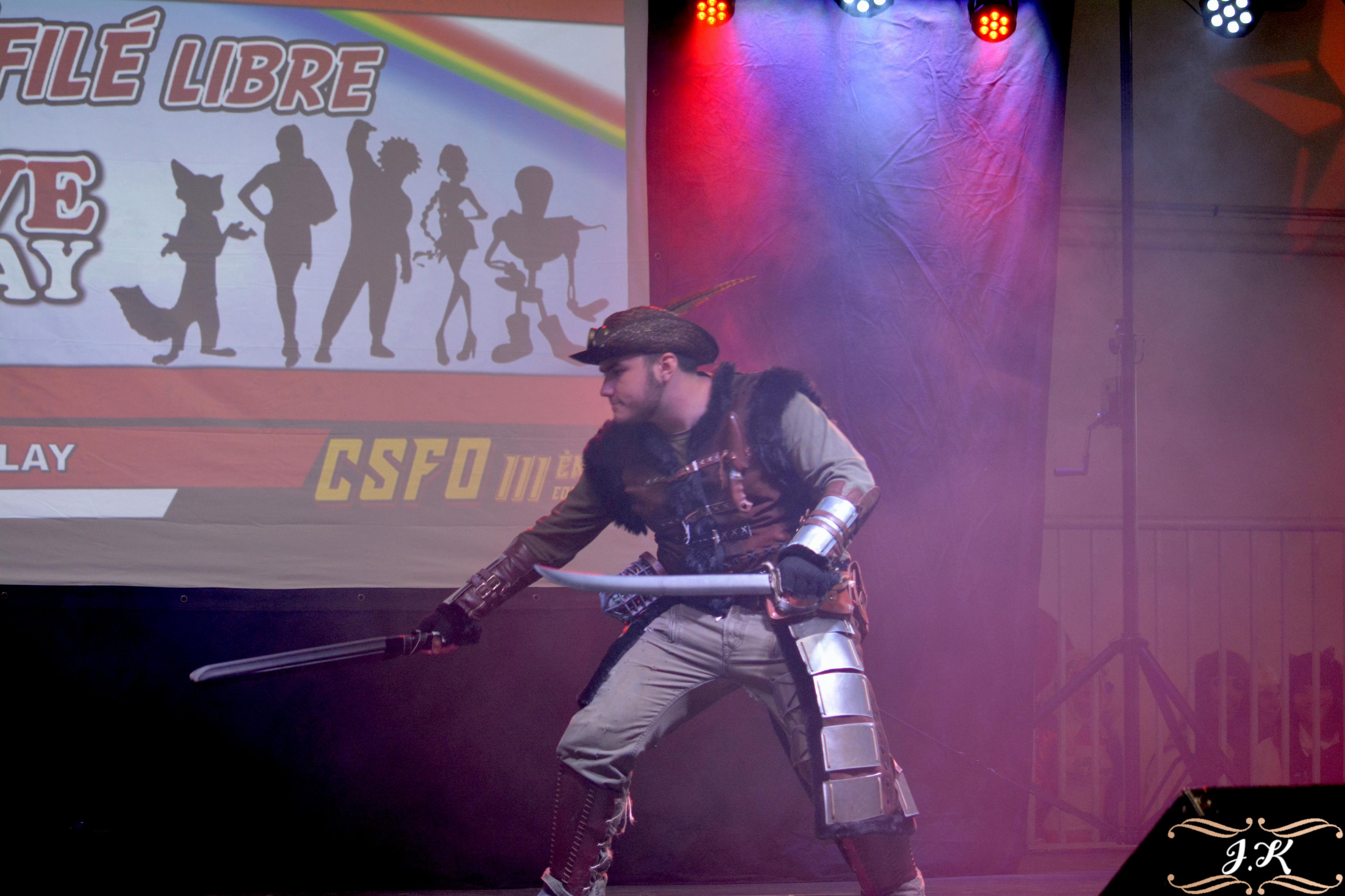 scene-convention-sf-orange_ad380ef9-0b65-43f4-ad52-95a13698a68d.jpg