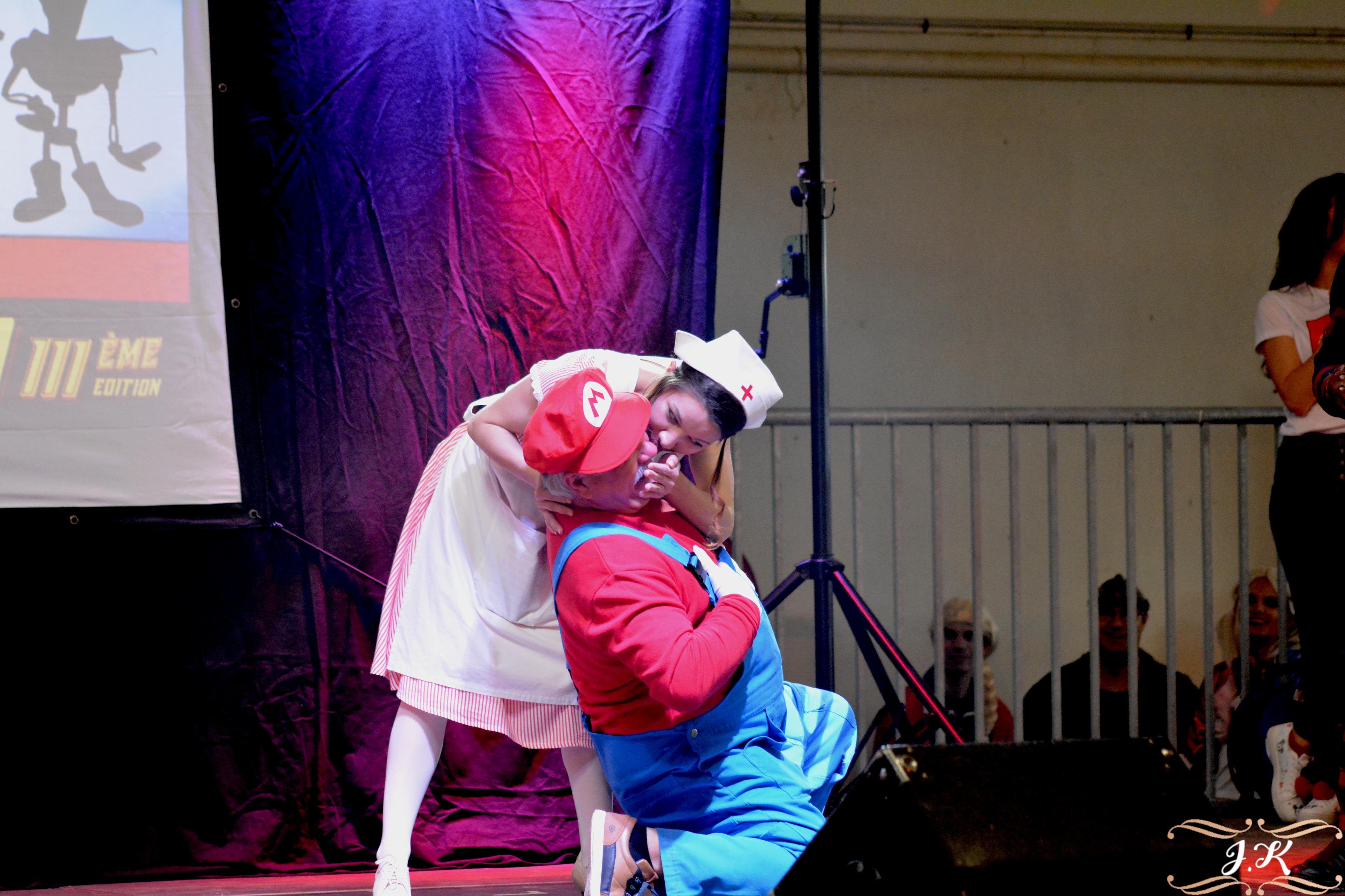 scene-convention-sf-orange_c89049ef-0a7b-4200-9bb6-4decbf6208dd.jpg