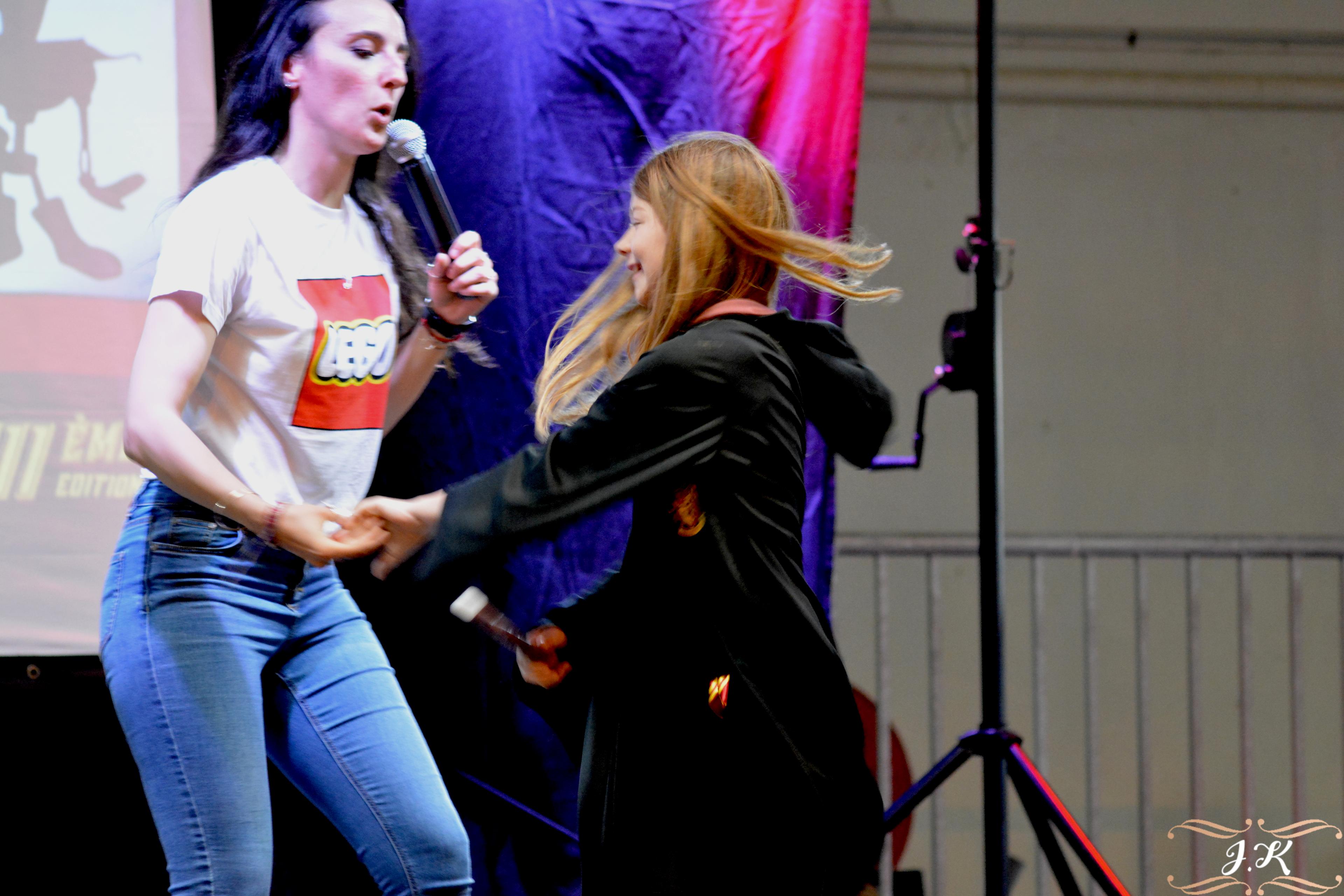 scene-convention-sf-orange_94ae8902-a460-4f9d-9ae6-22bda89a6489.jpg