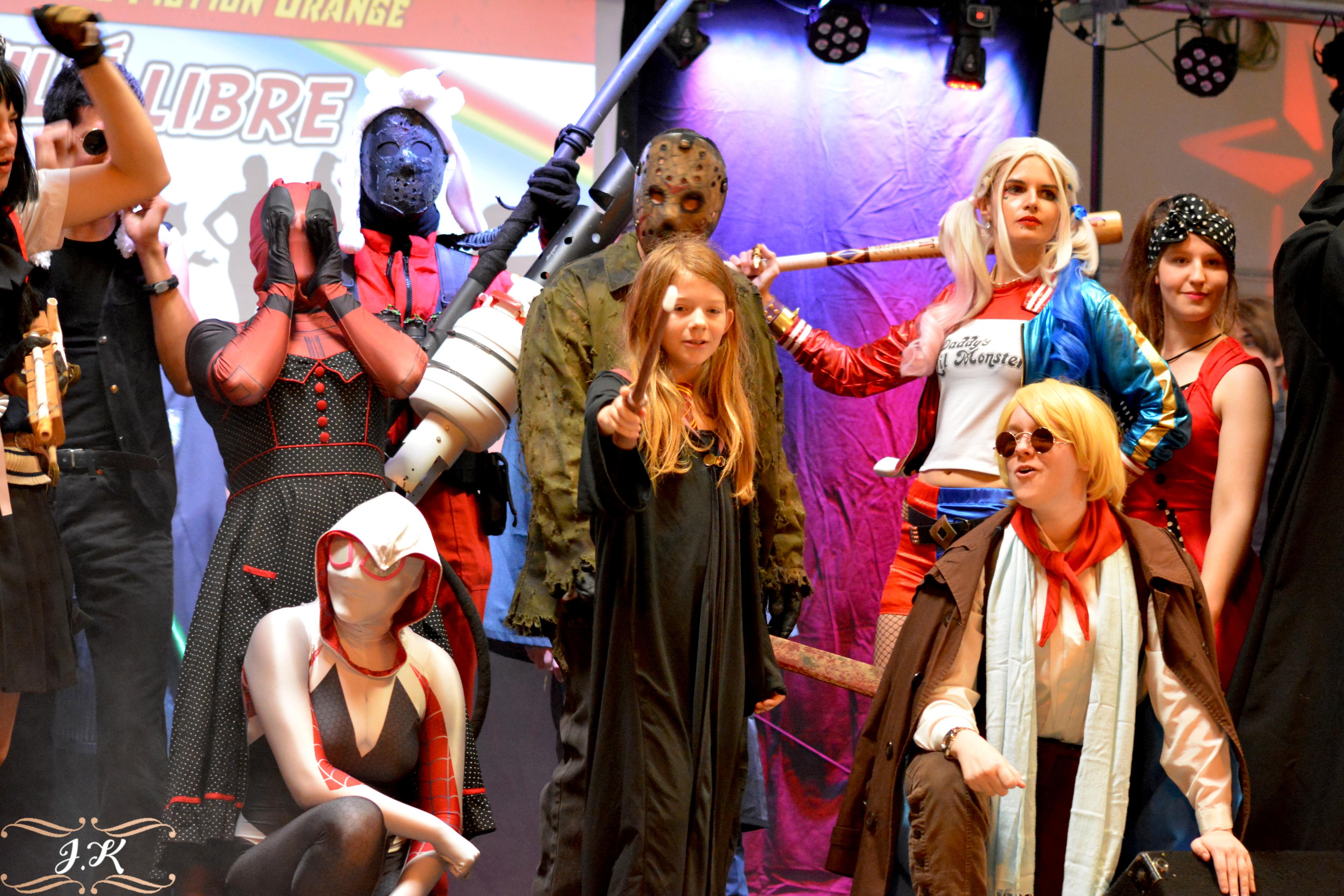 scene-convention-sf-orange_dedd0750-8628-47fe-a08a-7b8c62748f89.jpg